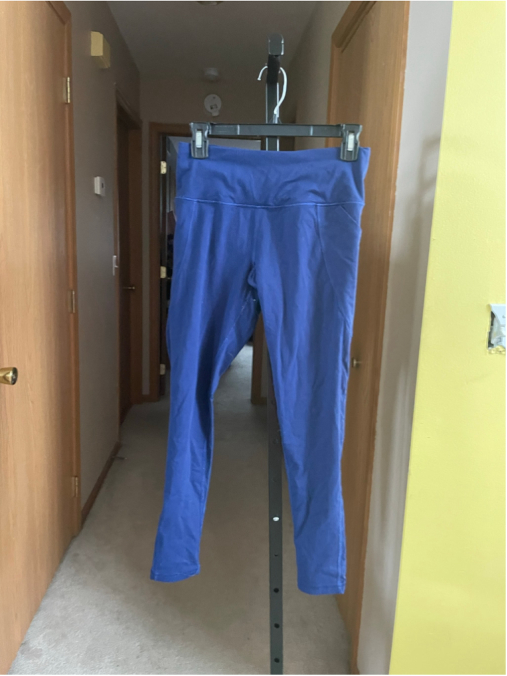 Women's Victoria Sport Knockout Leggings Size SP Blue